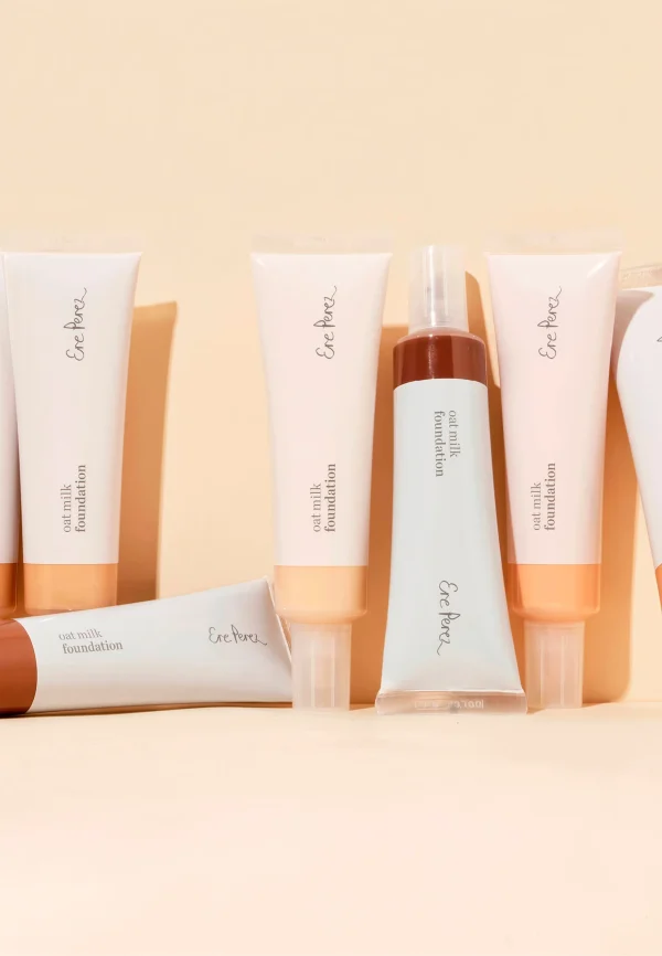 Oat Milk Foundation Ere Perez